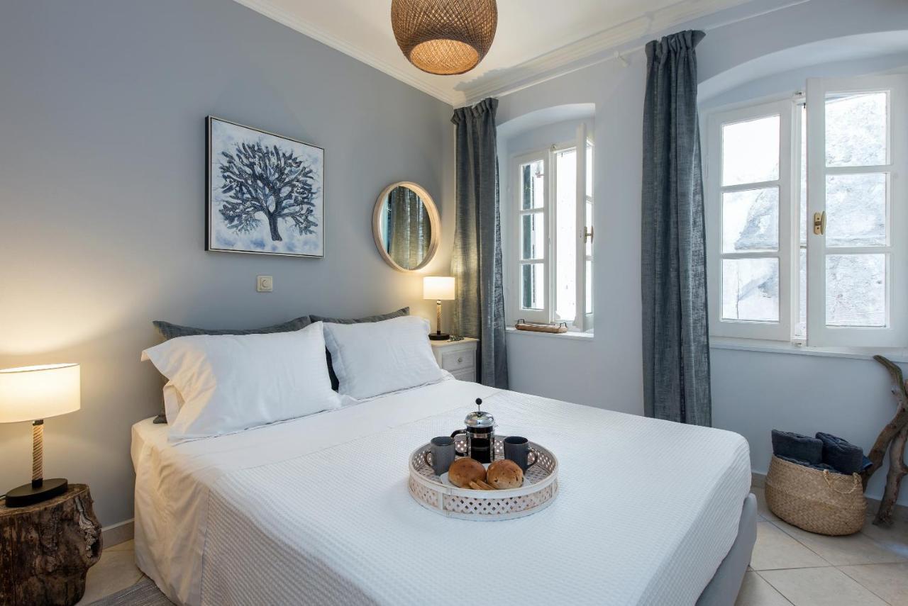 Iv Maisonette *