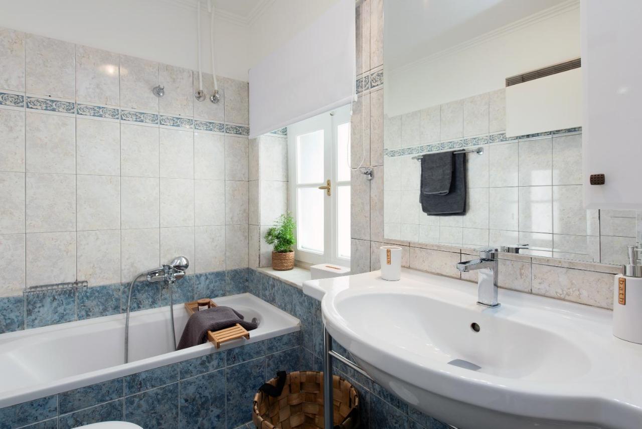 Iv Maisonette Apartment *